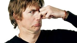 How to tell a brokerage employee they smell