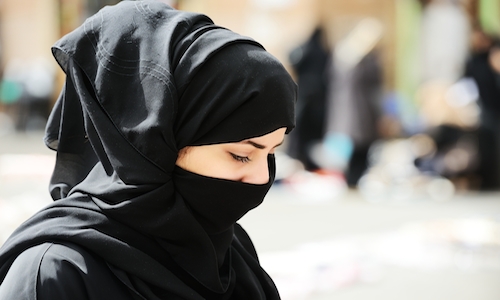 Supreme Court to consider Abercrombie hijab suit
