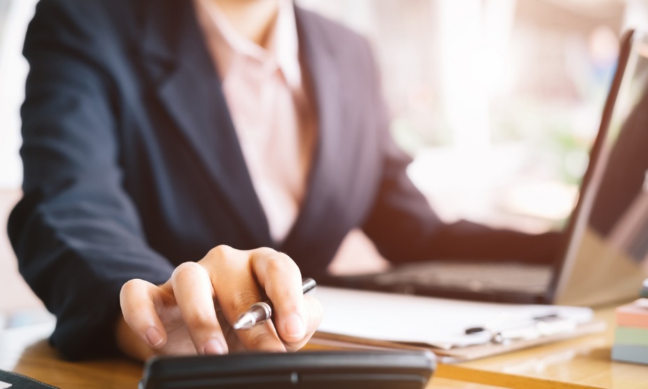 How can employers minimise the incidence of payroll errors?