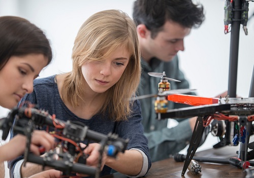 School’s cutting-edge drone course takes off