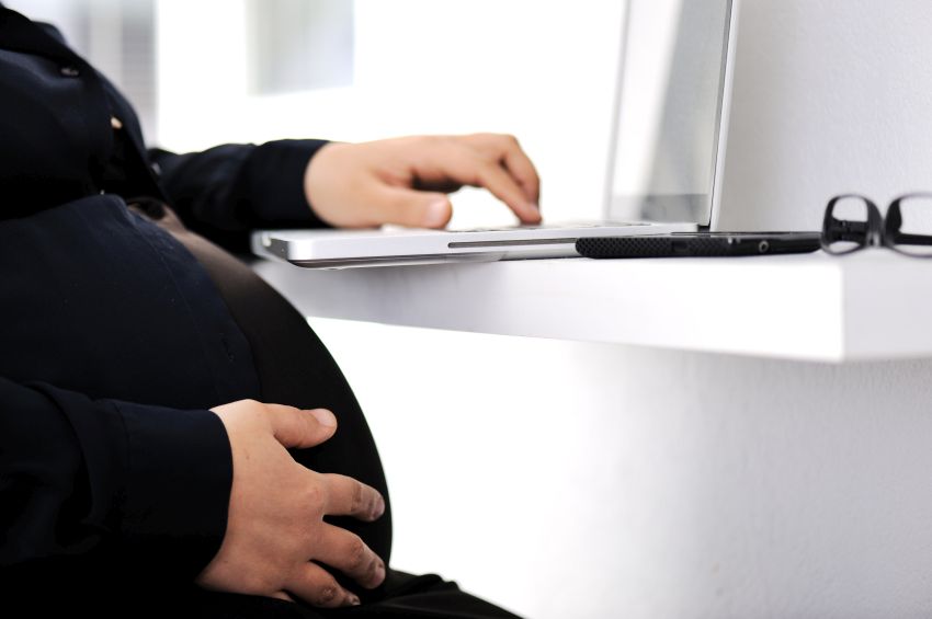 Airline relaxes anti-pregnancy rule
